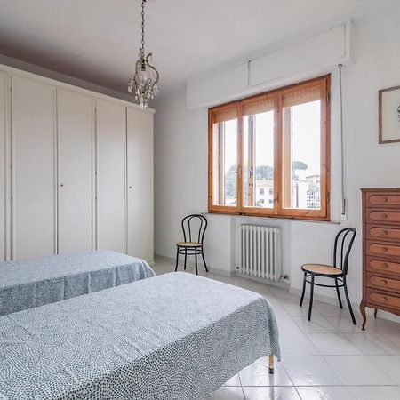 Ferienwohnung Comfy Flat Steps Away From Siena Station! Exterior foto